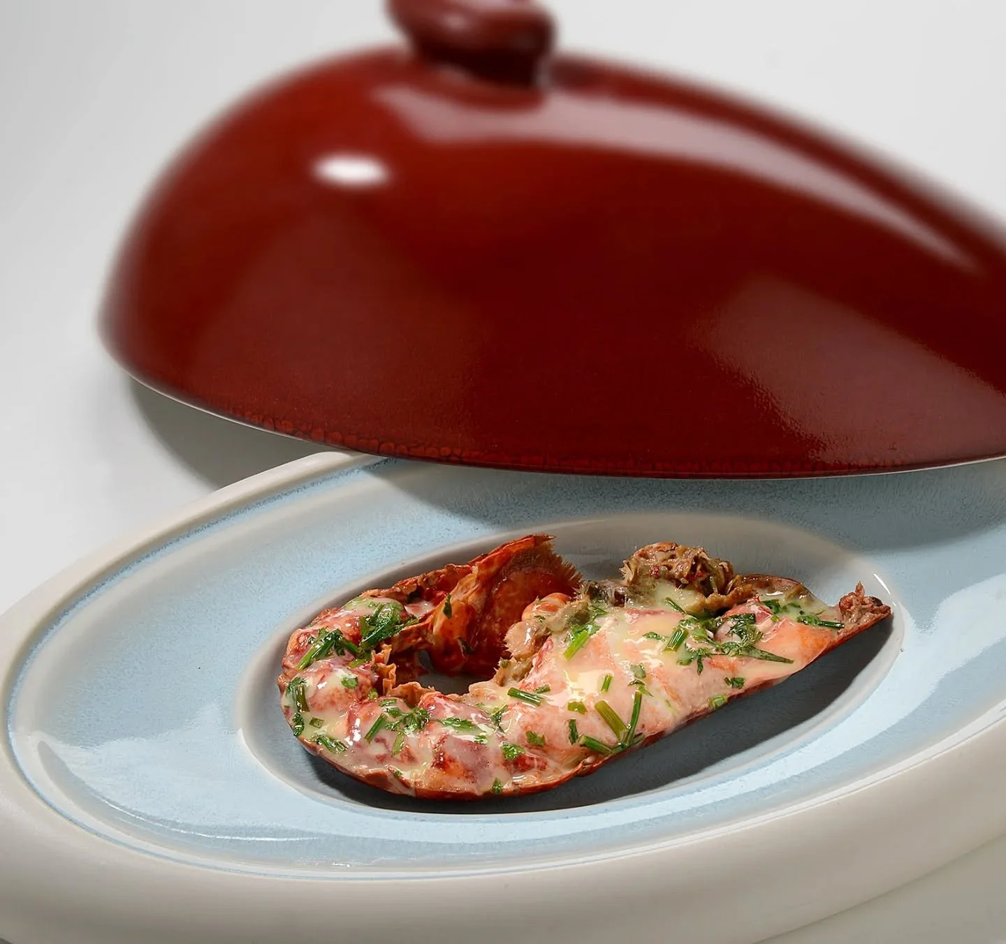 Nestled in the heart of Scotland in the stunning Gleneagles Hotel, Restaurant Andrew Fairlie is a 2 Michelin-star restaurant where the finest of French cooking and Scottish produce come together in perfect harmony.

We offer food and wine tours that 
