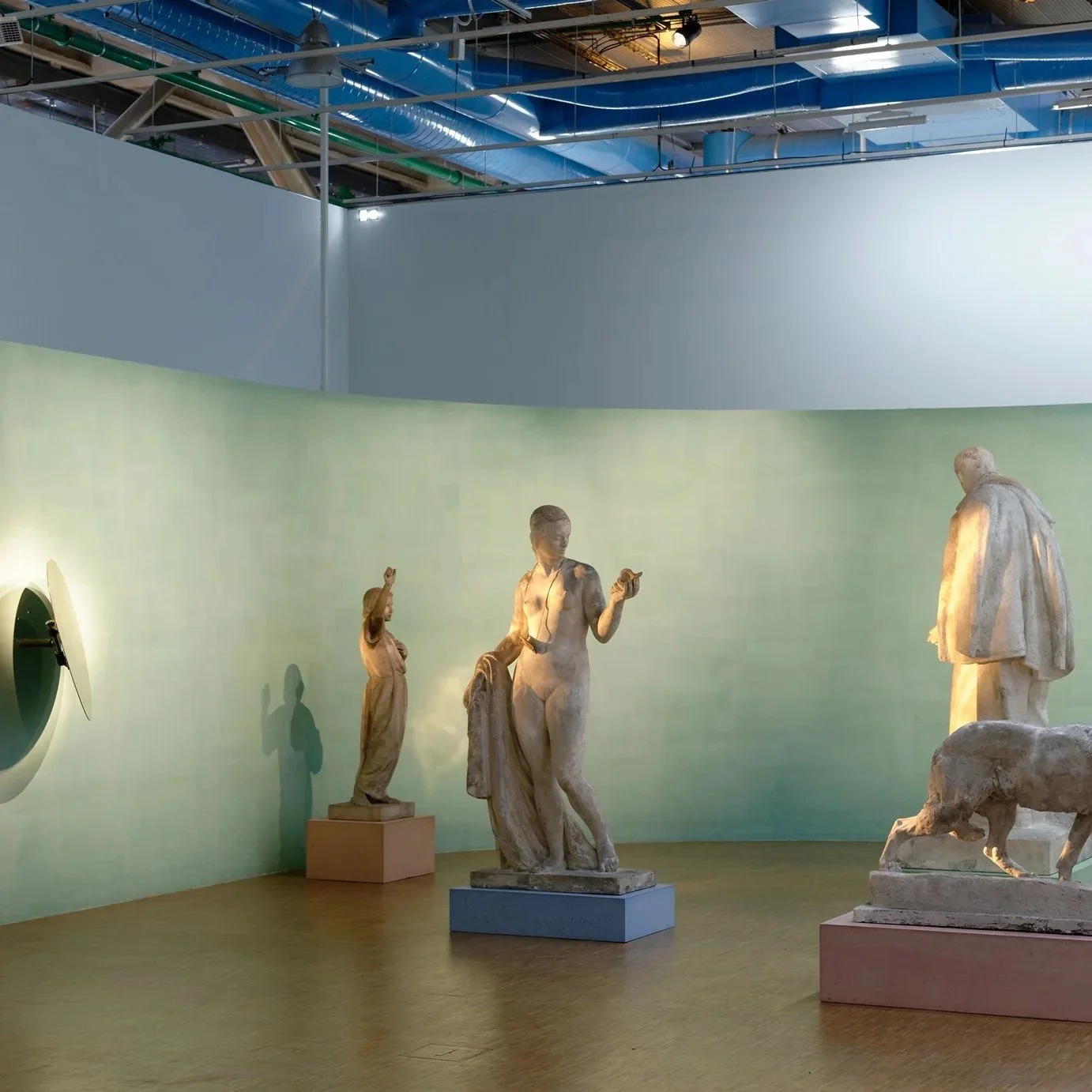 The Wolf, the Lady with a Shell, Martin and the Couple