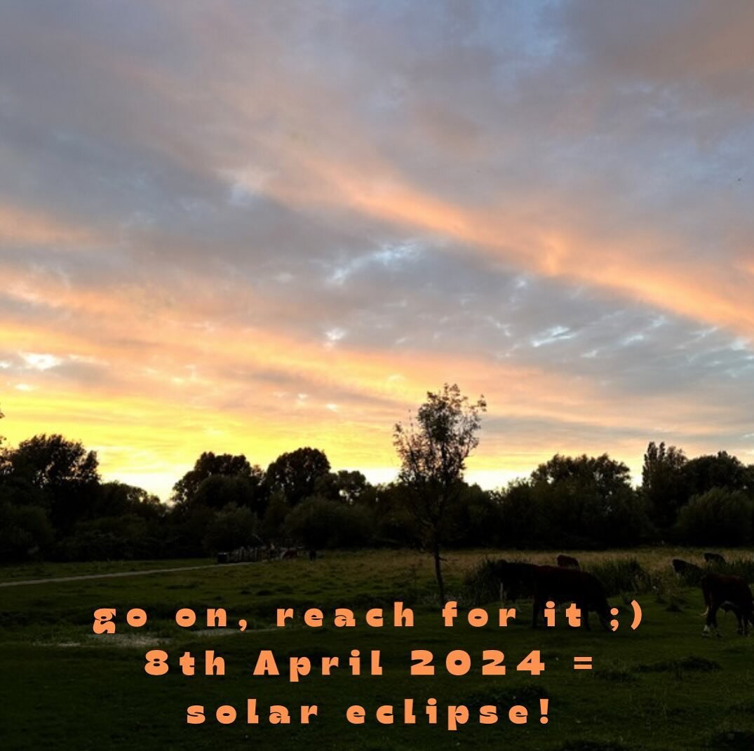 Total solar eclipse in 🇺🇸 🇲🇽 and 🇨🇦! You can watch the spectacle online e.g @nasa or go somewhere on high ground with clear sky 🌌 because partial eclipse could be visible from 19:55 BST until sunset in the 🇬🇧;) don&rsquo;t forget to protect 