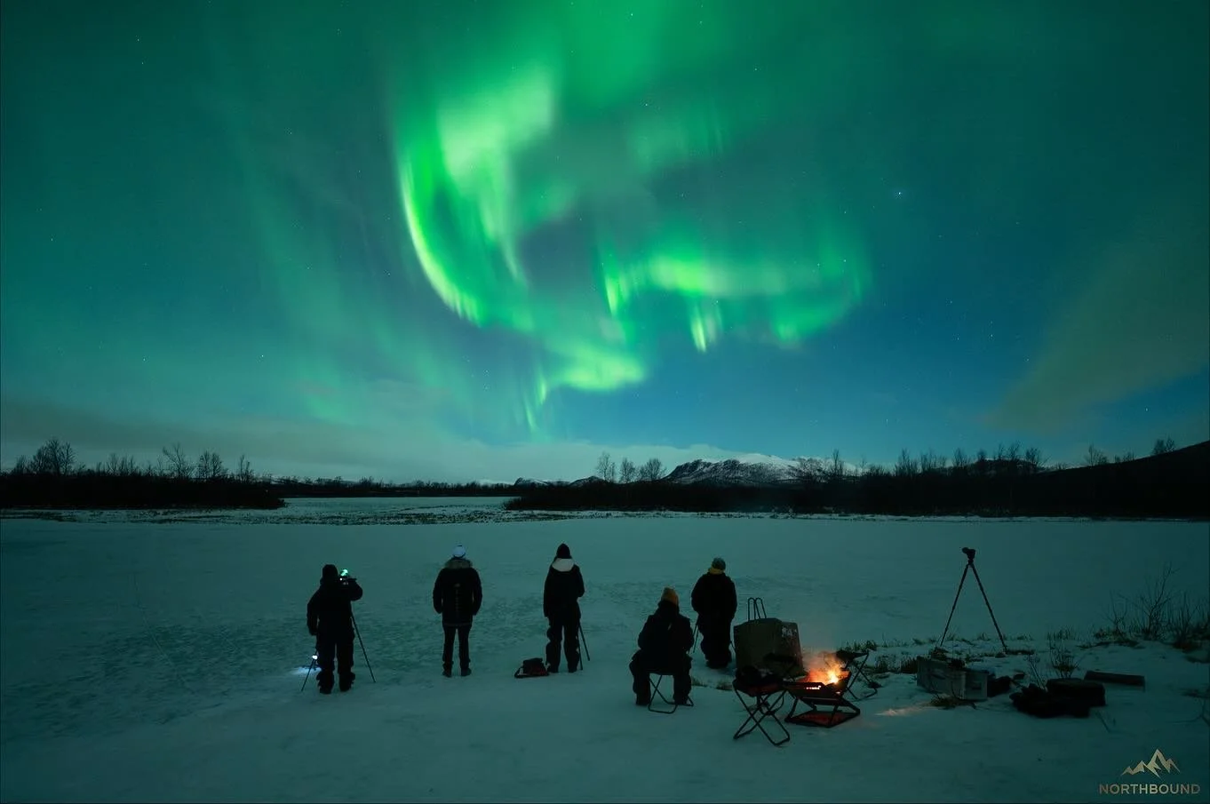 9th November 💚. A night of patience and French lessons&hellip;

With the miserable weather conditions in Troms&oslash; we made our way out the border of Finland and Sweden. With all our guests being French and getting to know each other during the j