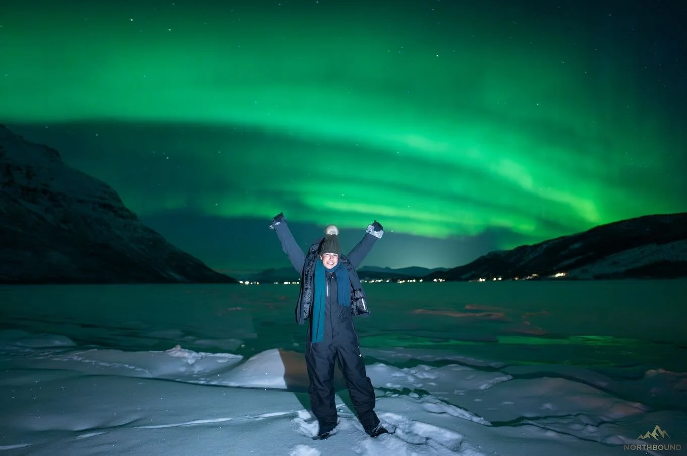 14th January 💚. Had to escape the weather around Tromso and make our way south for this tour. With some of our guests having never experienced the northern lights and only being in town for one night the pressure was slightly on...

Needless to say 