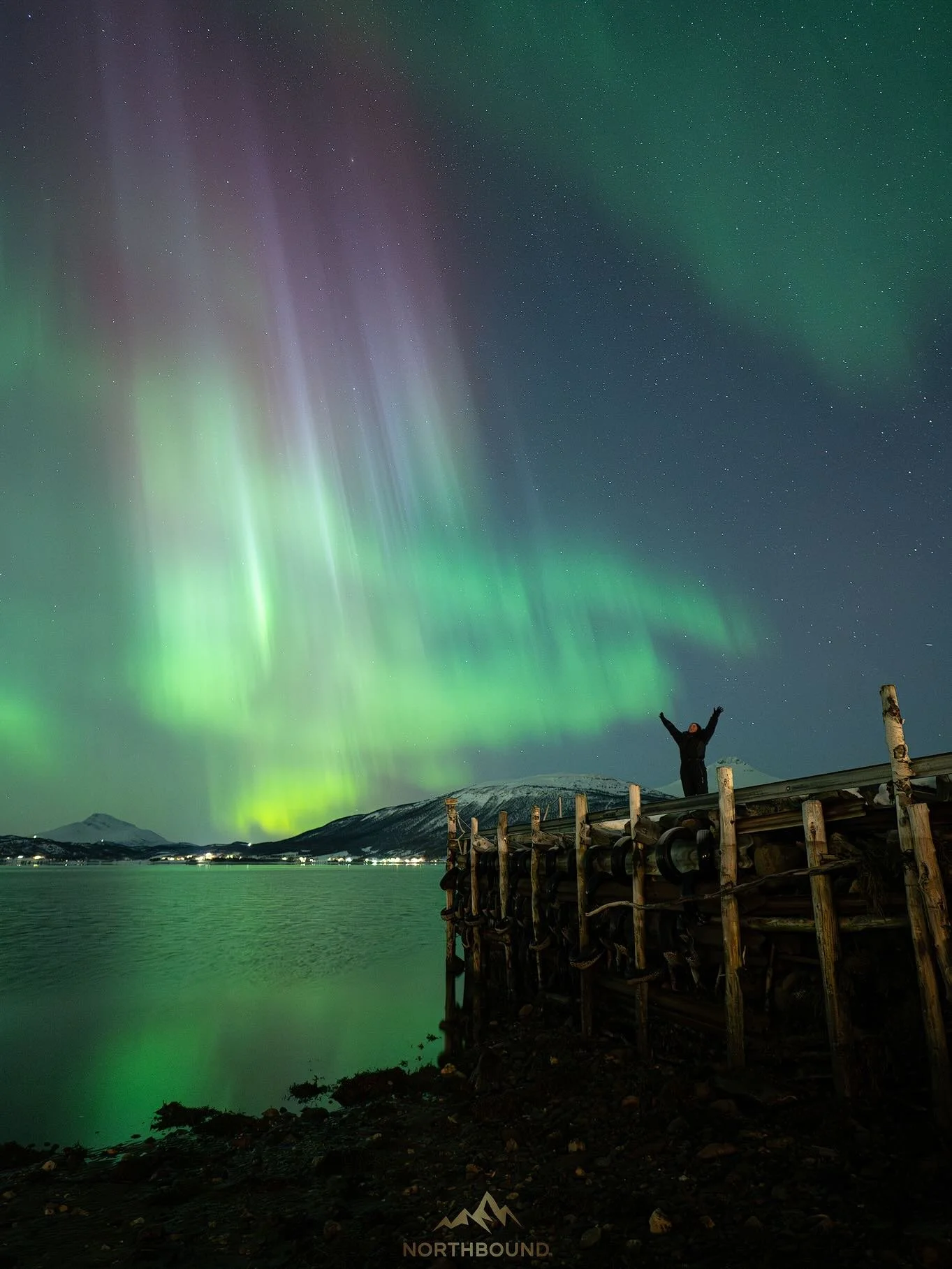 20th January 💚. With earth still under the effects of the crazy solar storm the night before, it made for another epic night out!

https://www.northbound.no/tours

#auroraborealis #auroratour #norway #troms&oslash; #northernlightstroms&oslash;