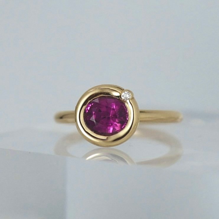 distance_pinkspinel_front.jpg