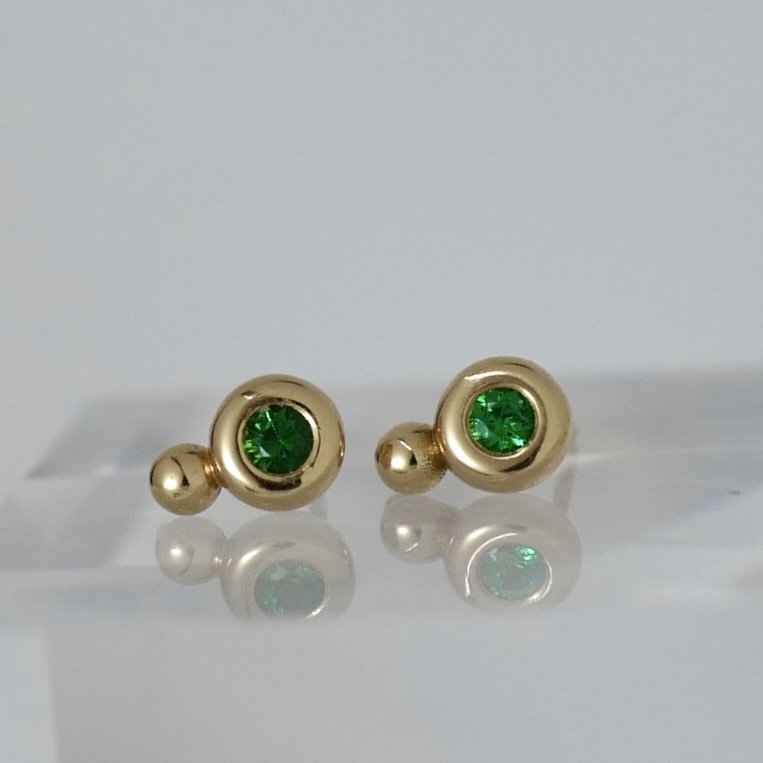 sparkstuds_tsavorite.jpg