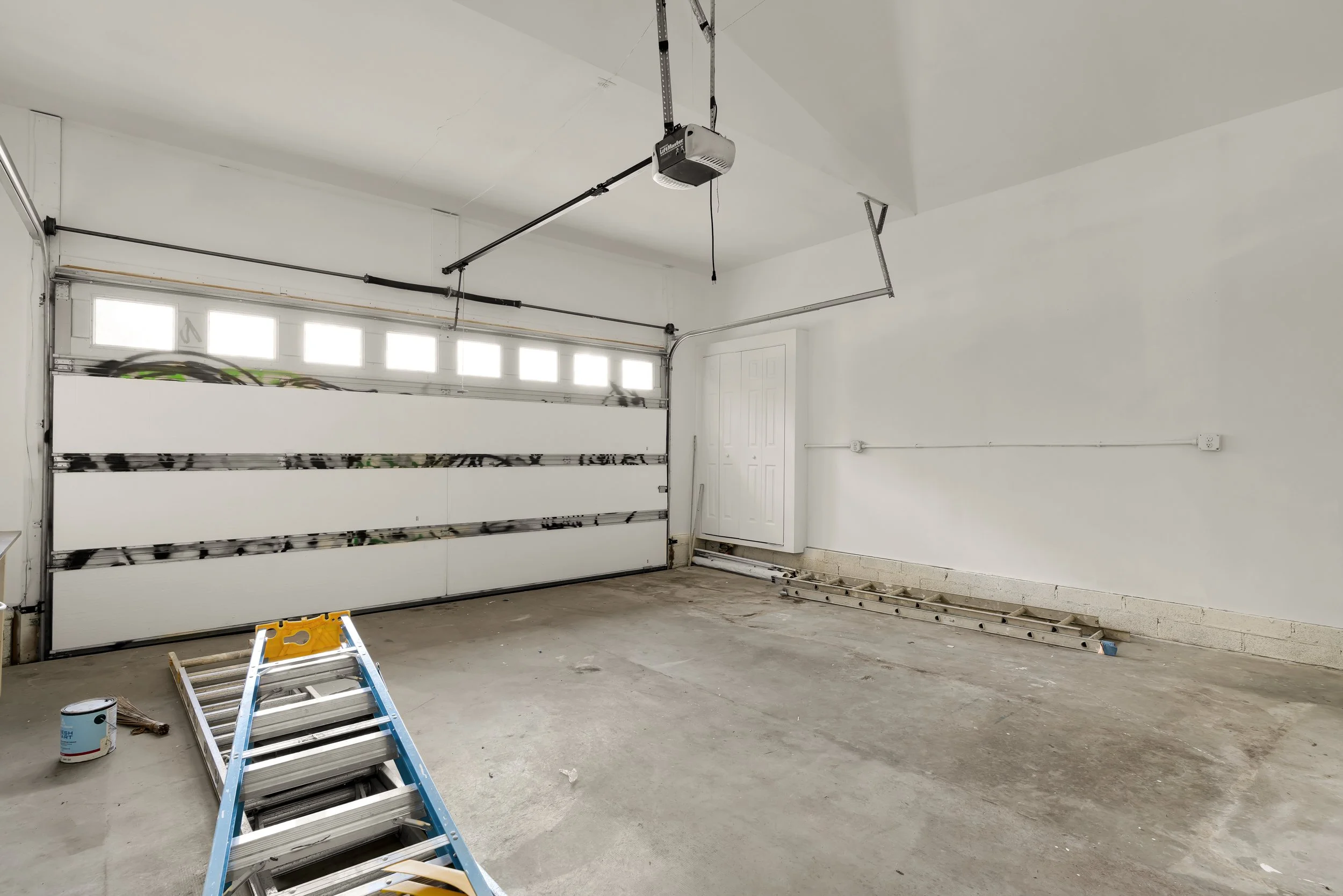 1207 Thompson Ave-0020.jpg