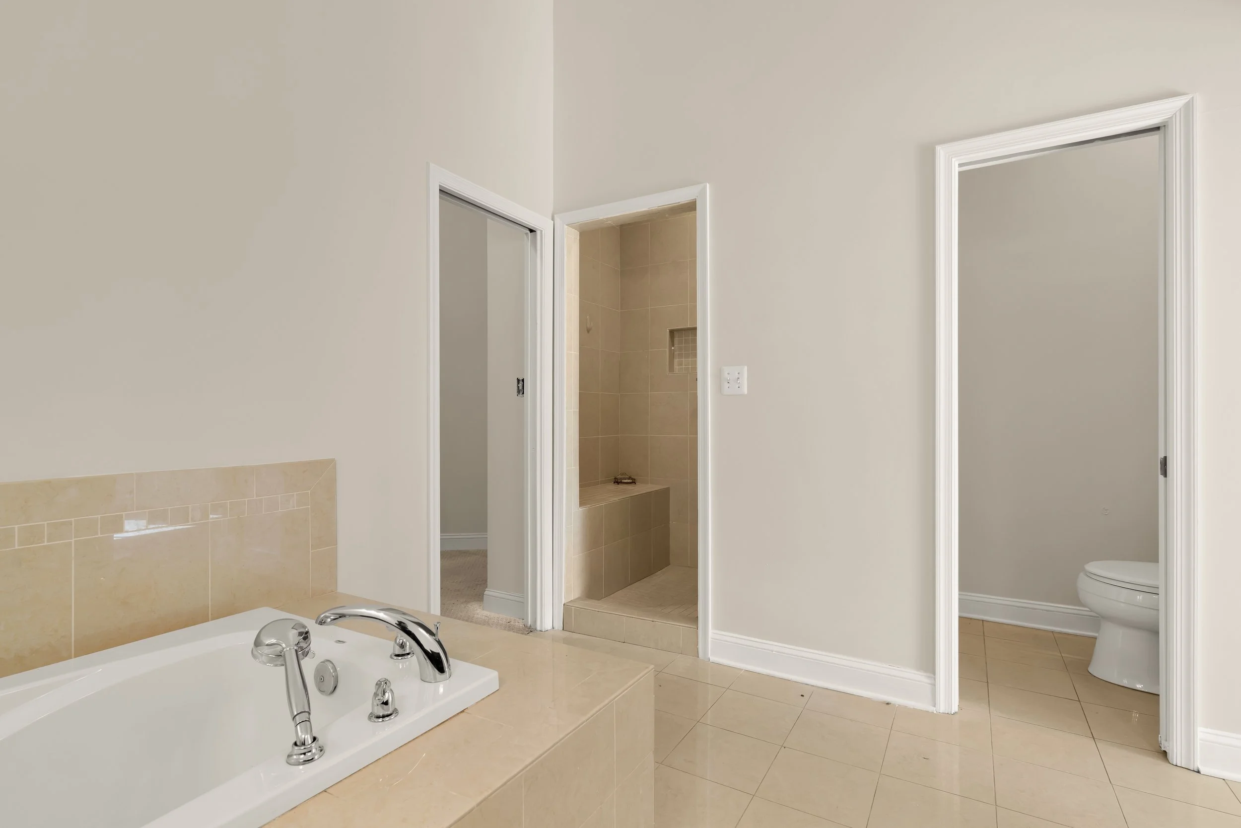 1207 Thompson Ave-0028.jpg