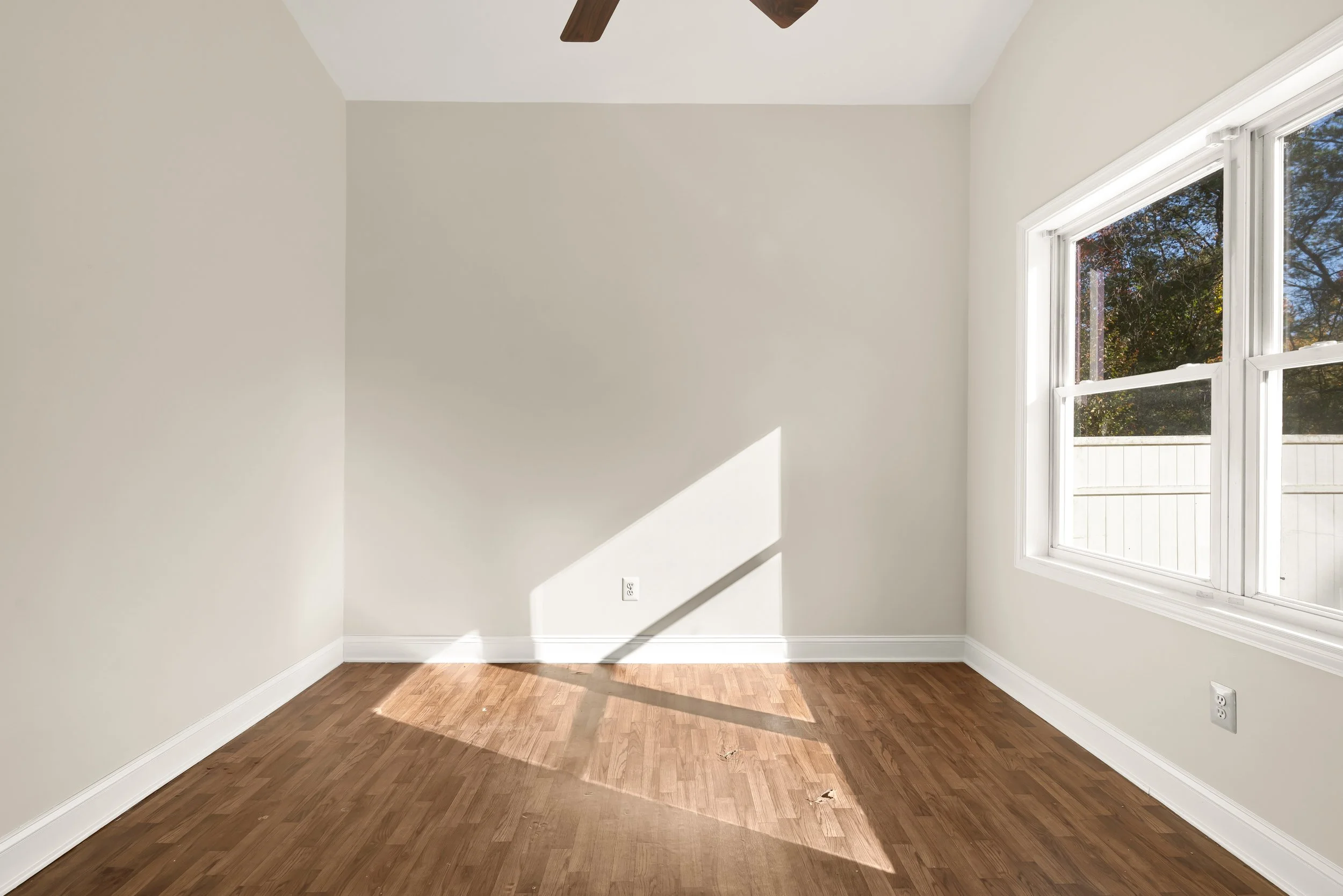 1207 Thompson Ave-0034.jpg