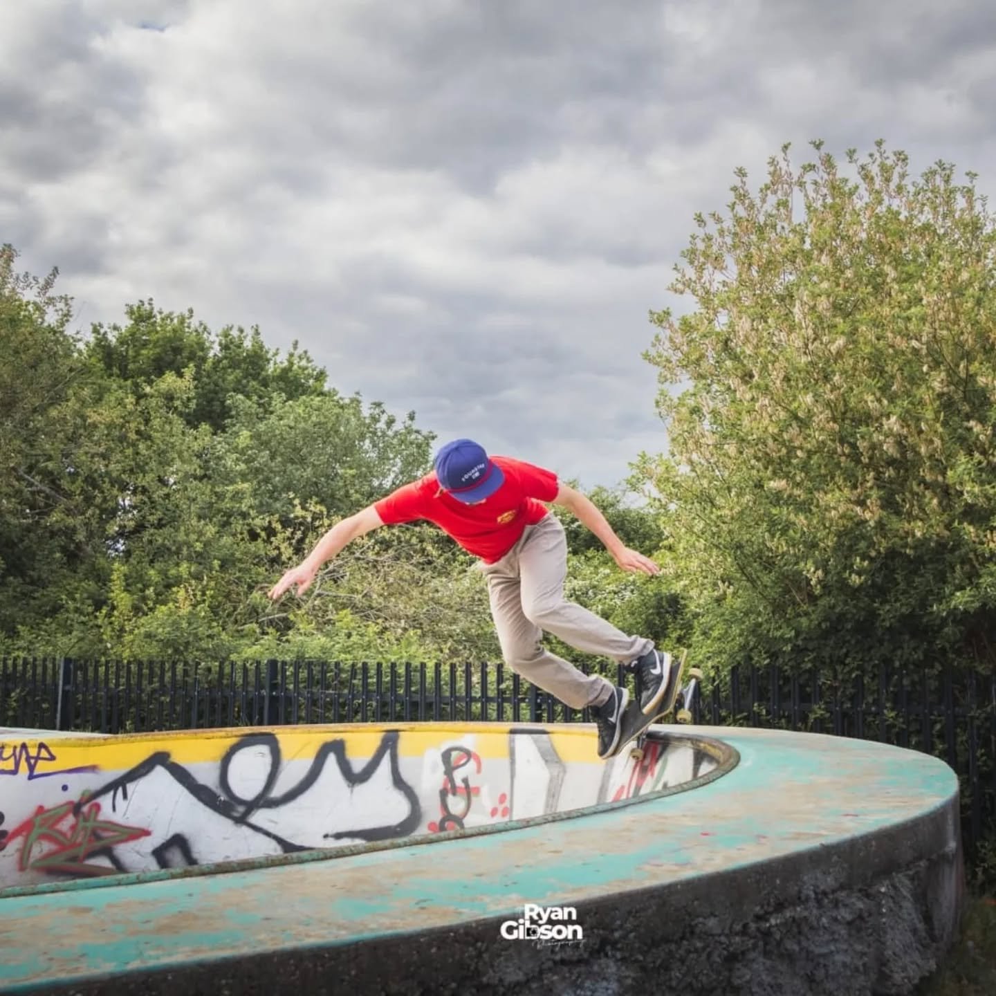 HE'S JUST A SKATER BOY 🛹

So I did something out of my comfort zone and met up with a friend from work to capture these in the moment images.

Super pleased on how they came out and really enjoyed doing something different 👌 

#skatepark #skaterboy