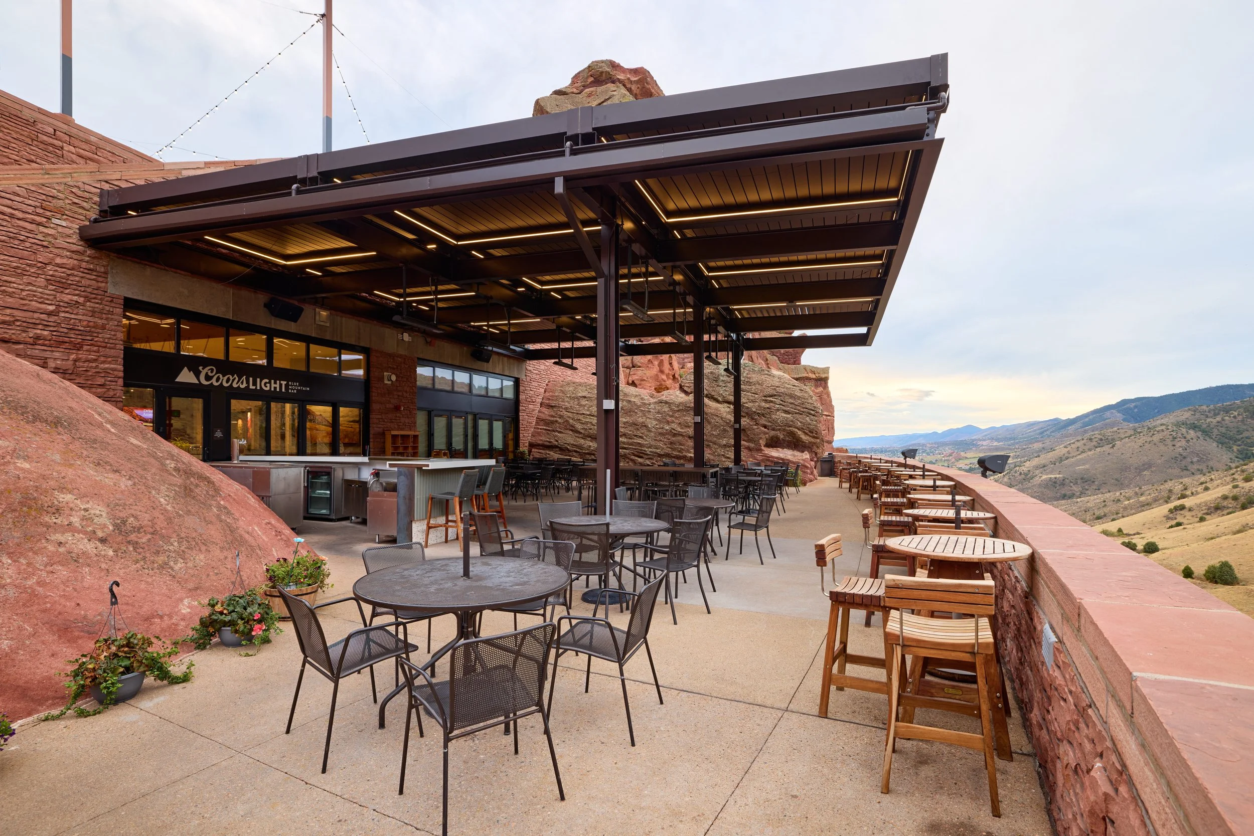 VI_RedRocks_01.jpg