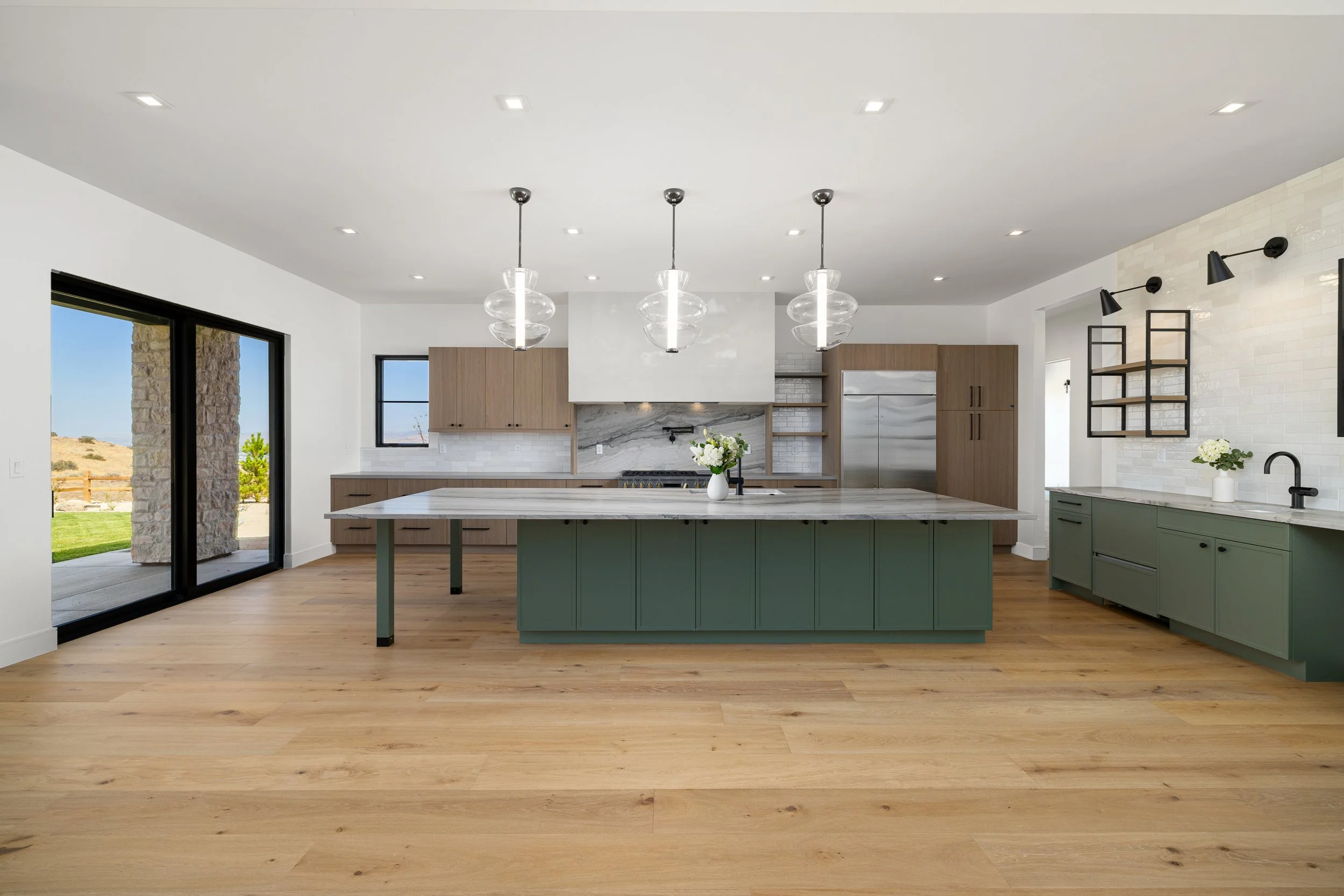 Modern Kitchen Remodel by Altmann Builders - Reno Custom Home Builder project photo