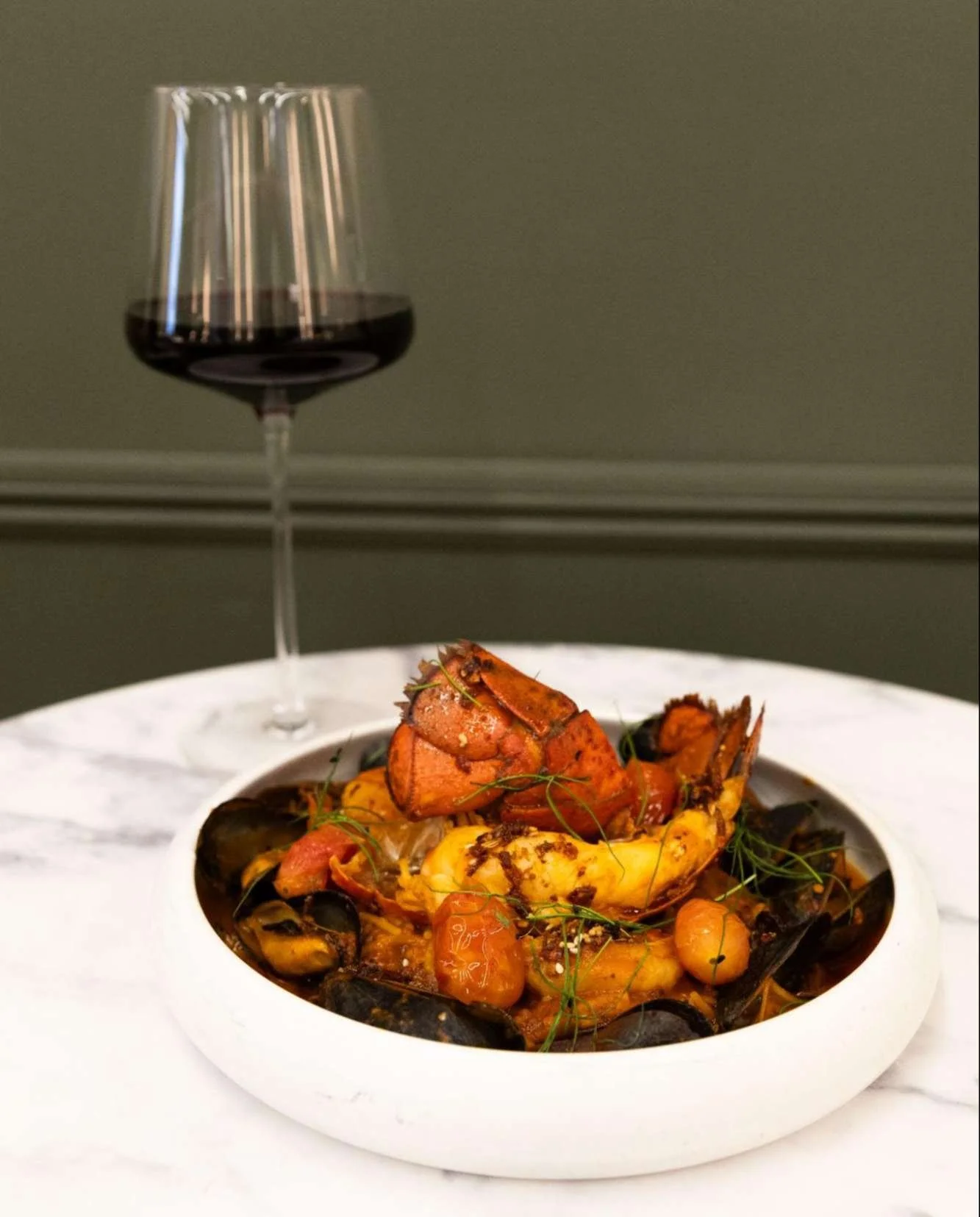 A night spent at Milas: the easiest way to romanticize your winter.