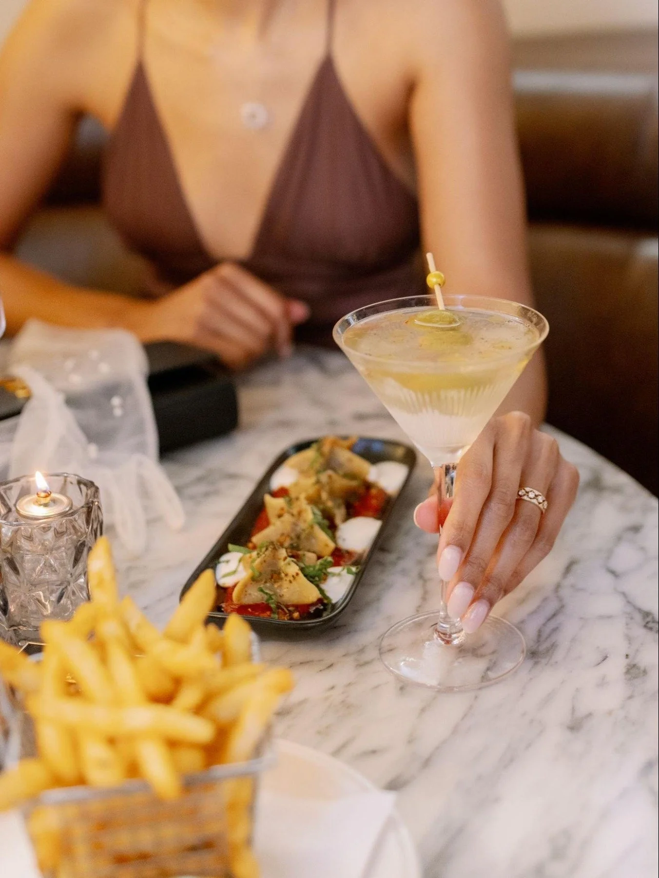 A dirty birdy in hand = a dangerously good decision 🍸