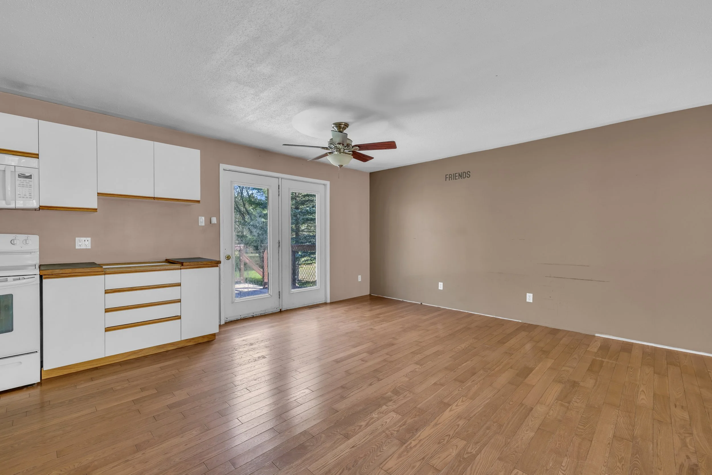 10931 Stampville-11.JPG