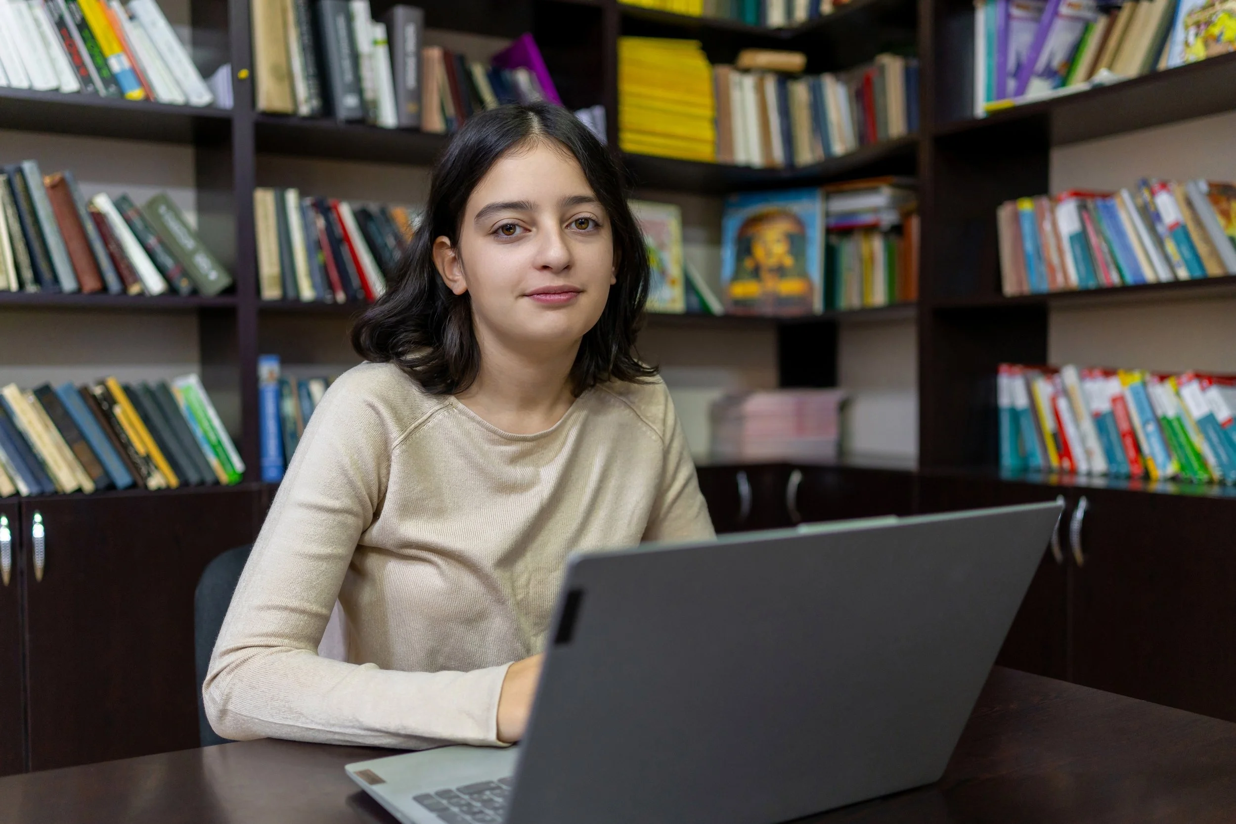 how does online school work for middle school