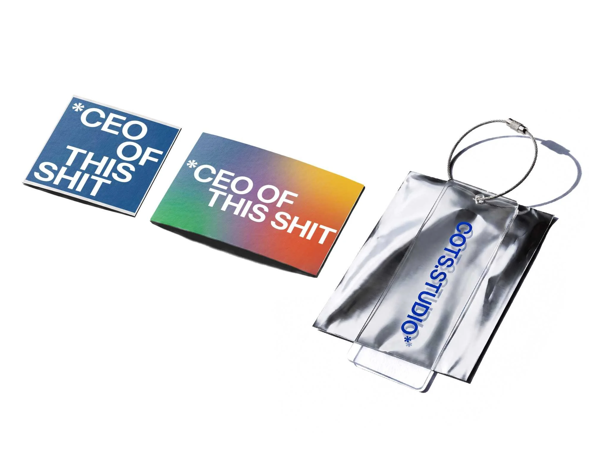 Packaging COTS.STUDIO con sticker CEO OF THIS SHIT e accessorio metallico brandizzato