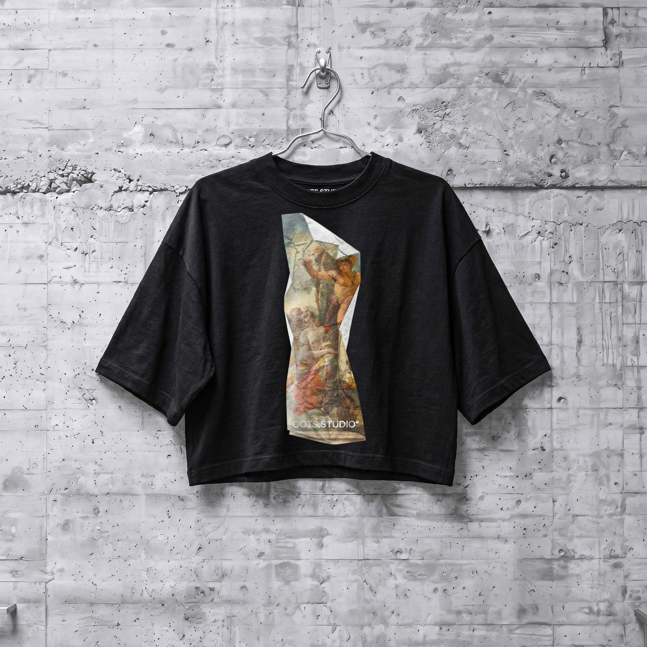 BACCO & ARIANNA TEE COTS.STUDIO nera, vista frontale con artwork ispirato a Bacco e Arianna di Tiepolo