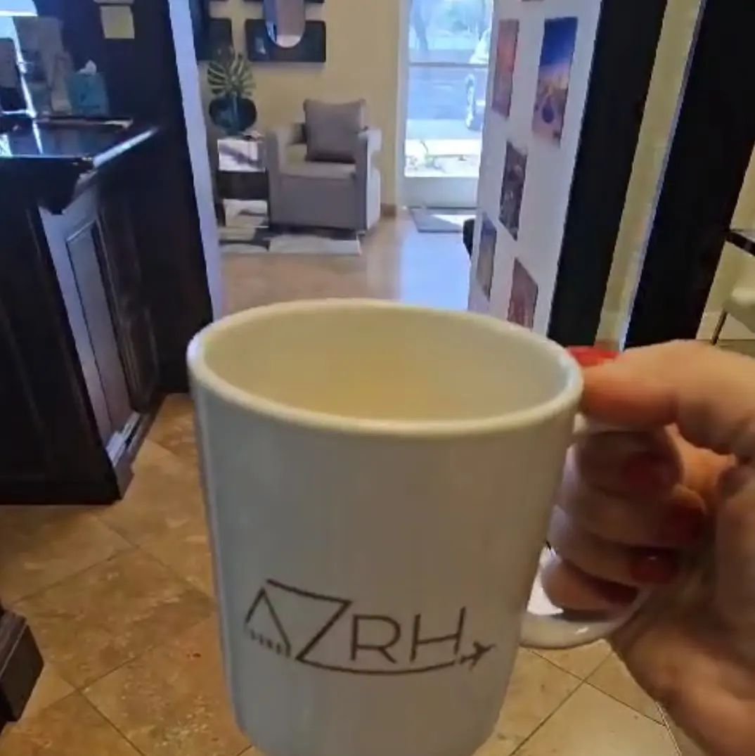 Come and have a cup of coffee with us!! ☕ Our lounge services include complimentary beverages and snacks for all. 👏👏👏

📍16561 N 92nd St D101
Scottsdale, AZ 85260

#azrhlounge&nbsp;#scottsdalelounge&nbsp;#scottsdaletravellounge&nbsp;#officerentals