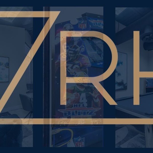 Have you ever traveled somewhere and your check-in/check-out times don't line up with your flight times?? The AZRH Travel Lounge is the perfect HUB spot for this occurrence! 🤩 Our travel lounge is just $25/day per person. The perfect hub for you bet