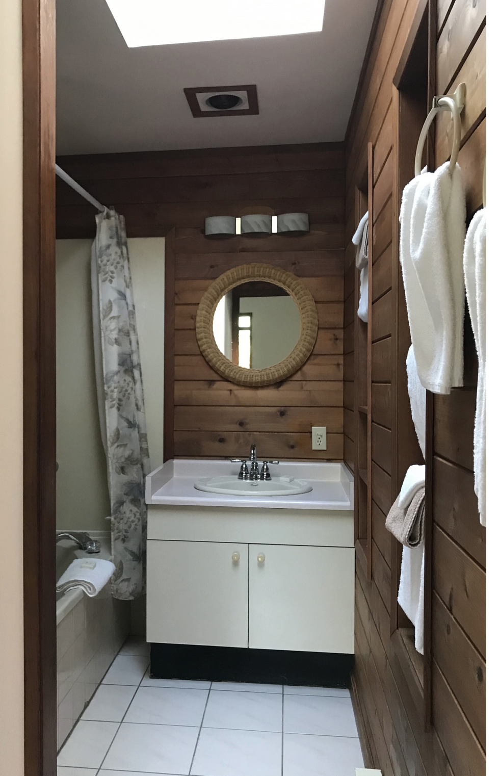 The Pacific Suite - Bathroom