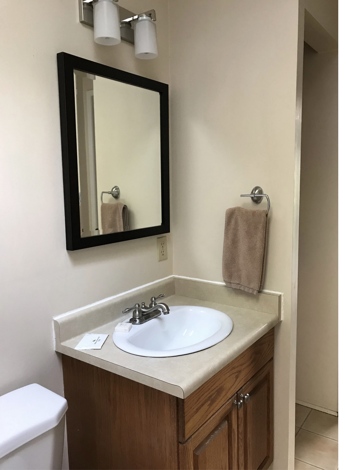 Georgia_Bathroom2_slide.png