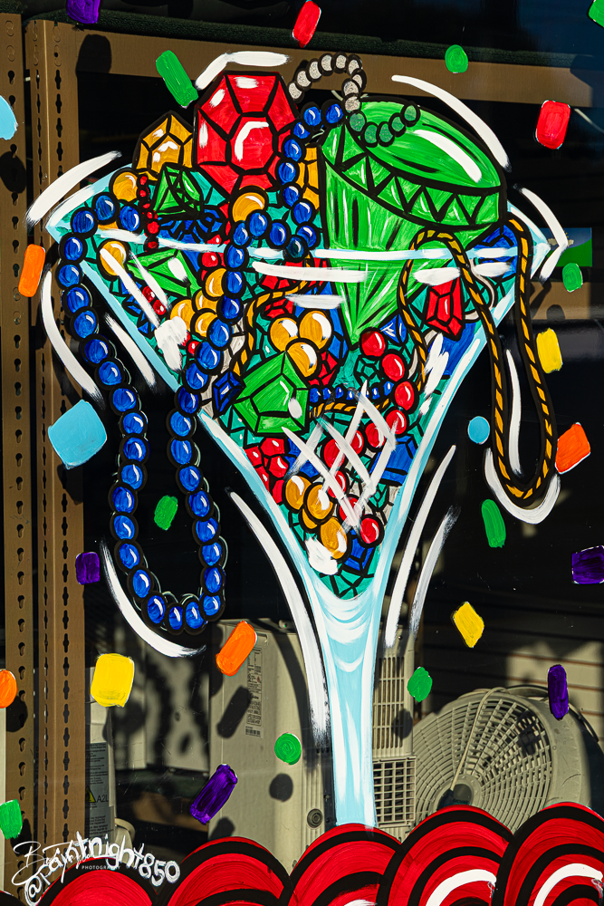 20260115-Mardi Gras Windows -51.png