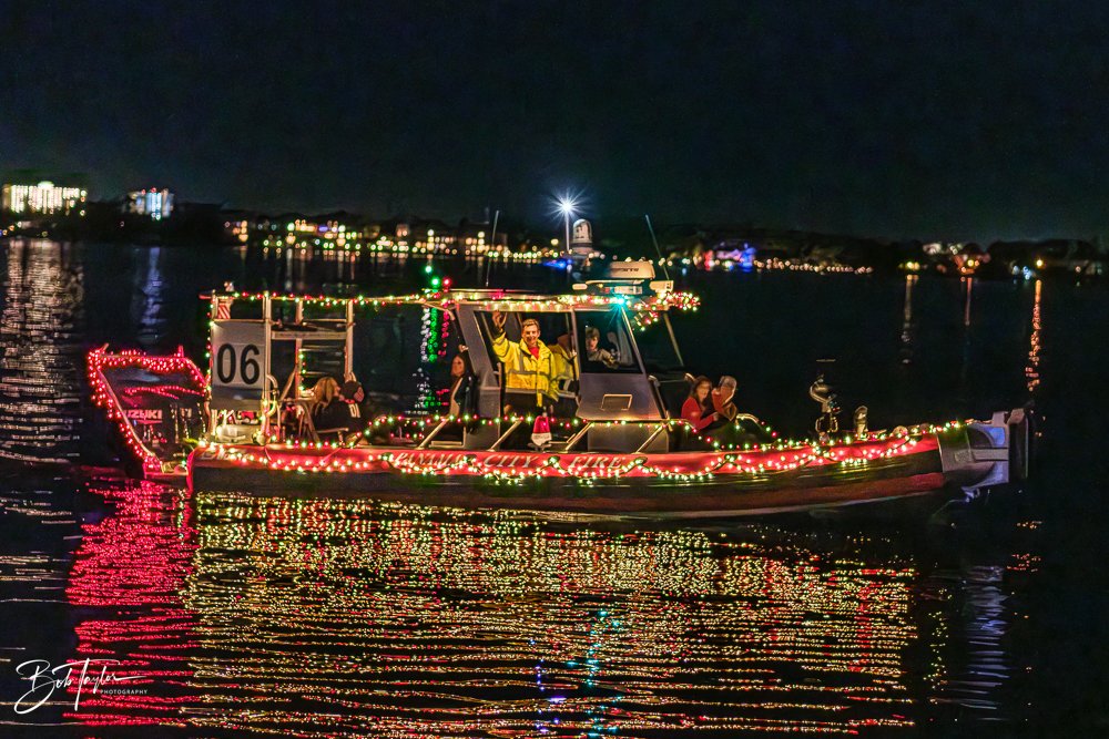 20251213-Boat Parade -9.jpg