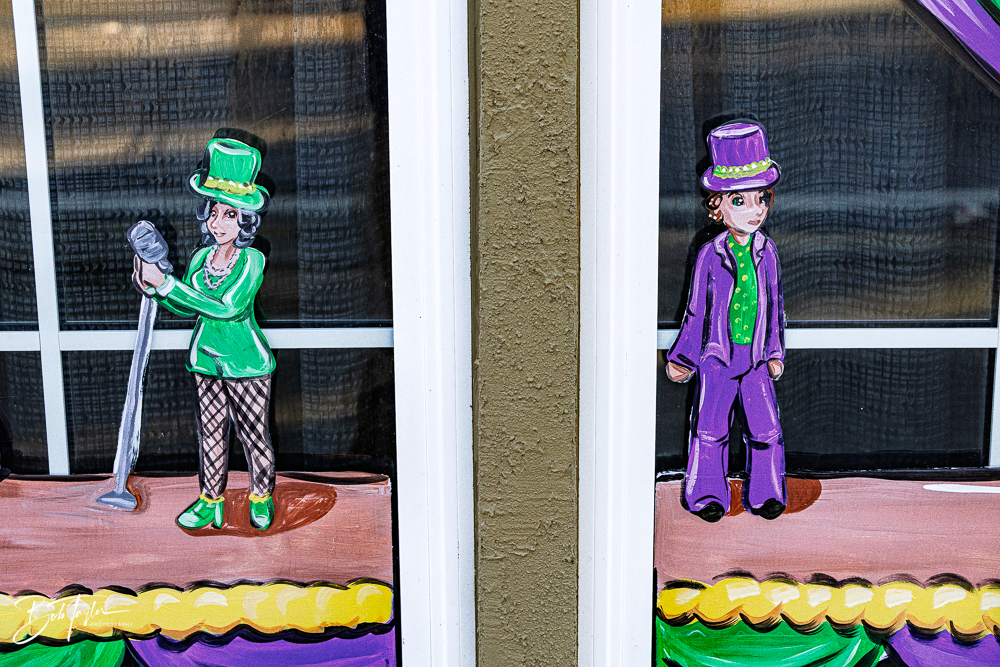 20260115-Mardi Gras Windows -14.png
