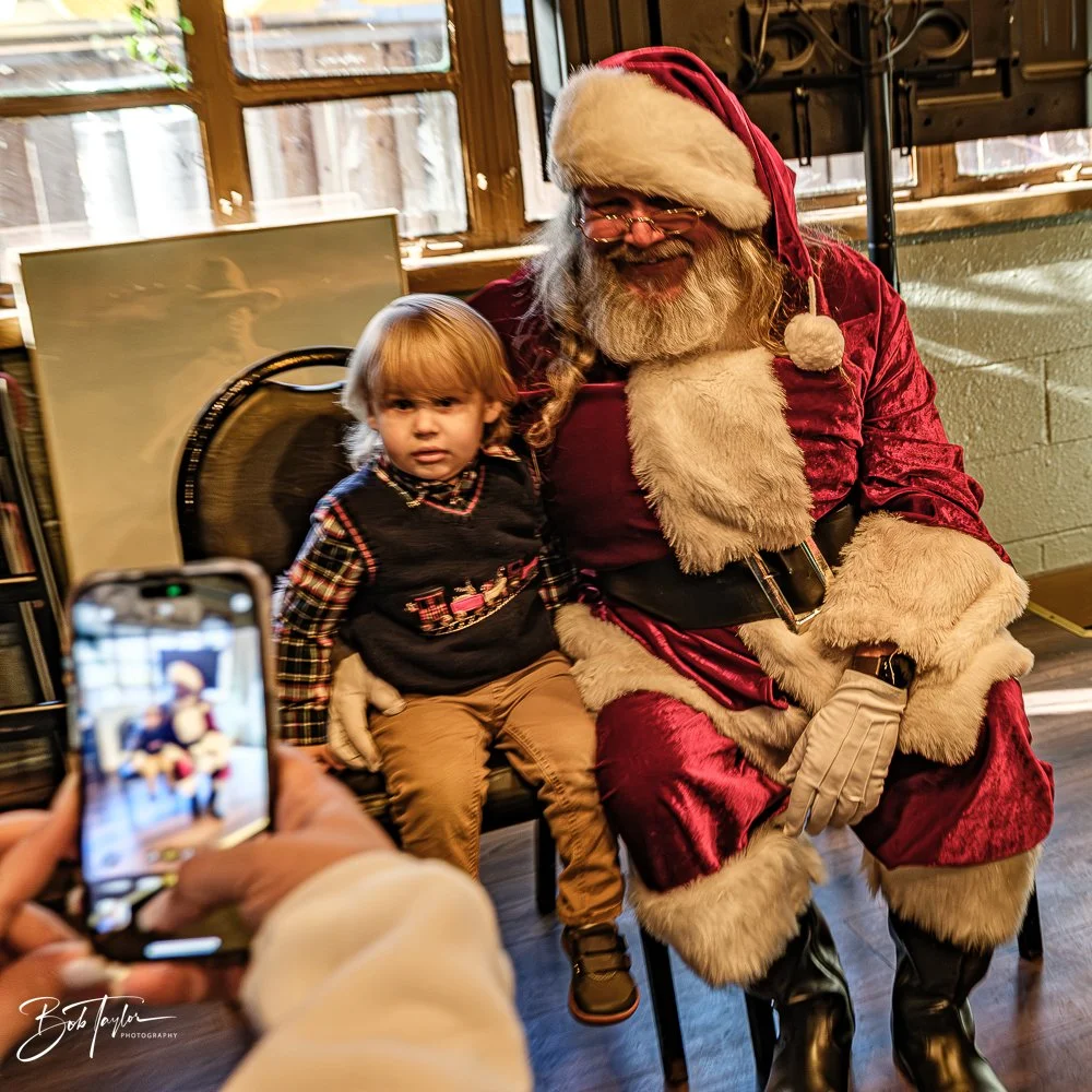 20251220-Santa Drews All -108.jpg