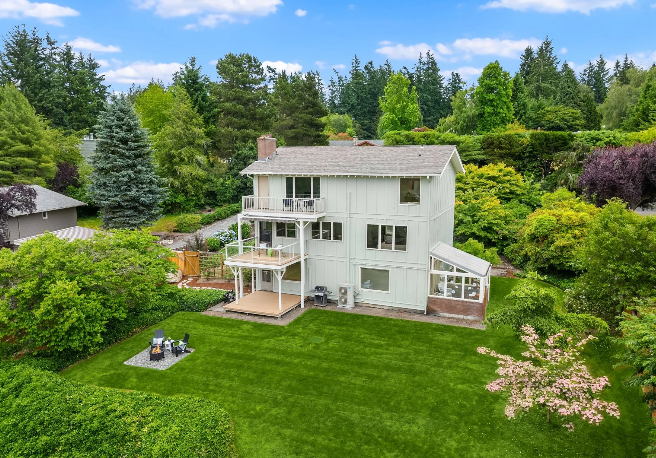 Sold for: $926,000