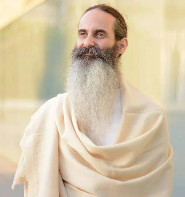 דיאננד-דאס-תמונה-לעל-המנחה-ערוך.jpg