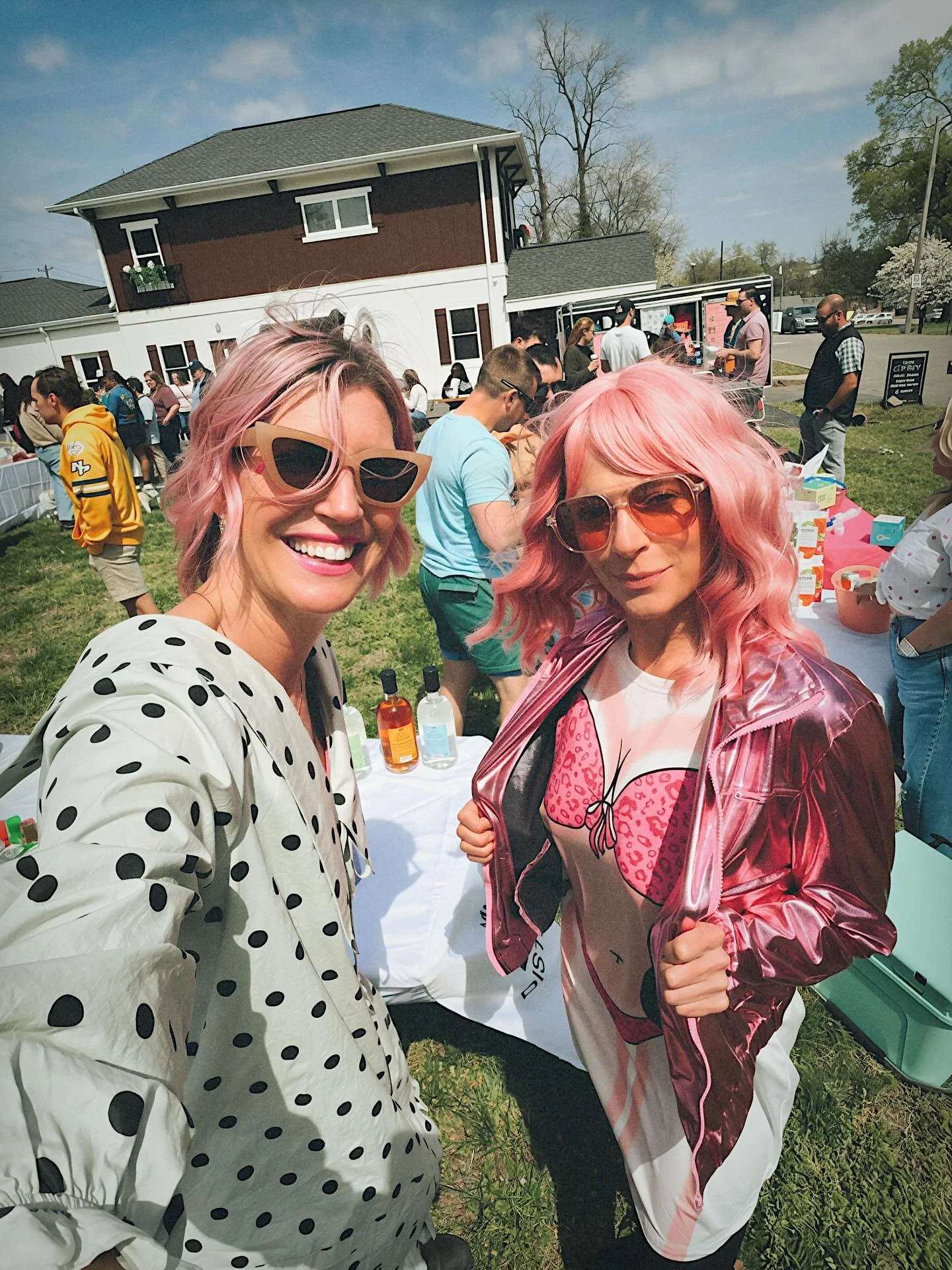 3 years ago, @steph_kills_it was opening Nashville&rsquo;s first NA bottle shop in a tiny, windowless space, basically underground. Meanwhile, we were out in the mean streets trying to sell Nkd Ldy with zero distribution,very questionable odds and hi