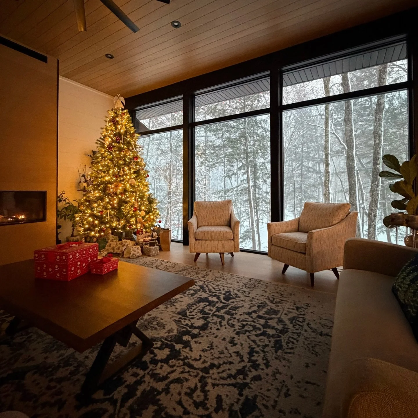 On December 24th, our locations will be closed. We&rsquo;ll look forward to seeing you again on January 5th (when regular hours resume).

Wishing you Merry Christmas, and a New Year filled with peace, health, and happiness. ~ from the Muskoka Lumber 