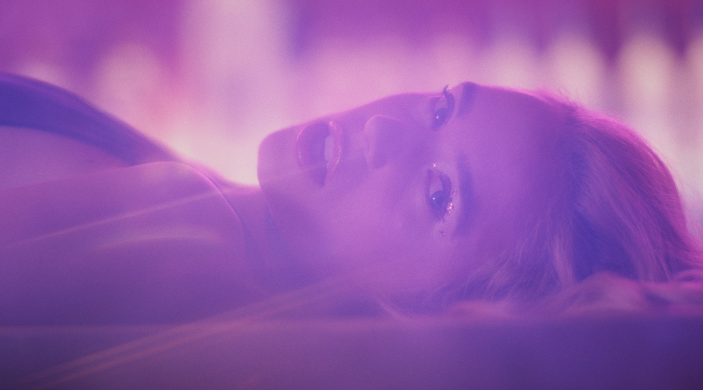 music video: BÚSCAME