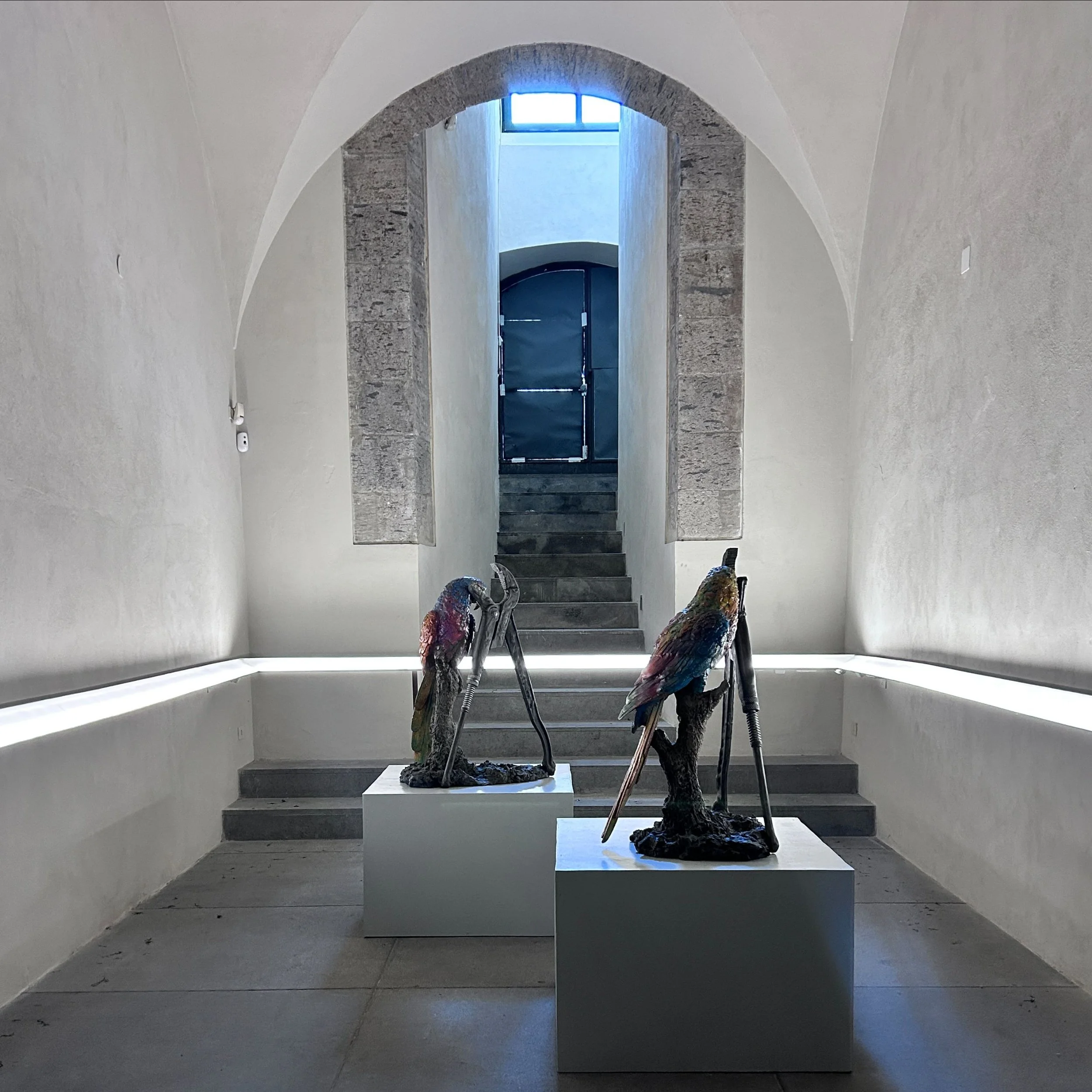 Jim Dine's Small bird with tool, 2024, bronze polychrome,  39 x 25.5 x 29 in/100 x 65 x 74 cm in new exhibition elysian fields