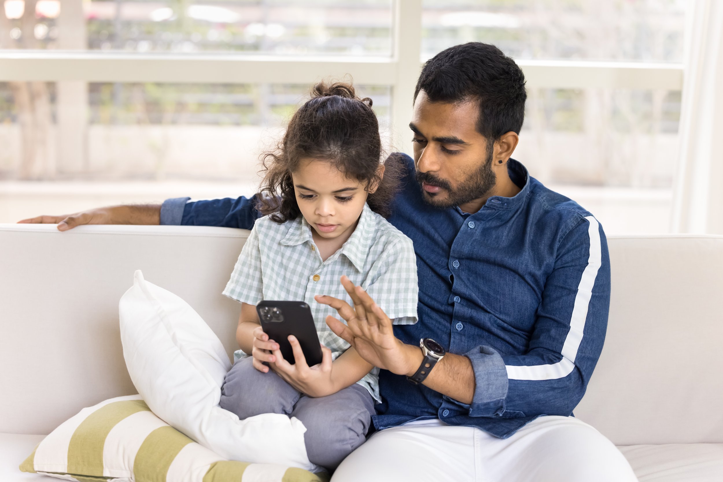 Should I Introduce a Mental Health App To My Child? Research Says Try It Together First