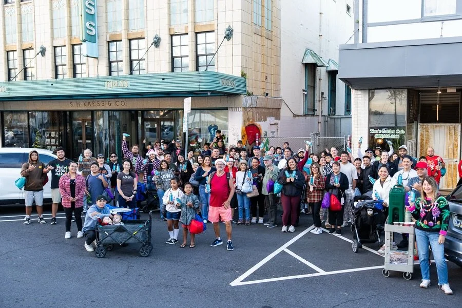 Feed the Hungry Christmas Day! 🎄⭐️

So thankful for every one of YOU who showed up on Christmas morning to serve our community with love. 

Because of your hearts and hands, hot meals, coffee, 130 backpacks with toiletries, baked goods, and sandwich