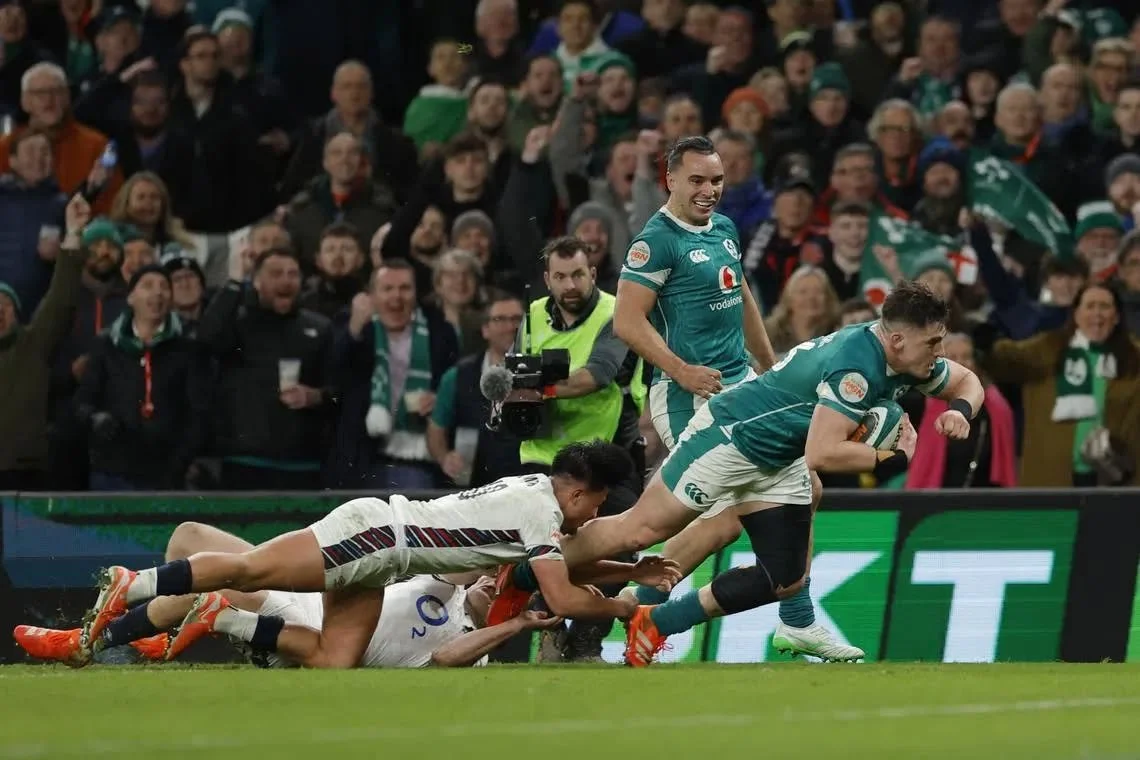 🏉 7️⃣ England vs Ireland &mdash; Sat 21 Feb | 14:10 GMT

📍 Allianz Stadium, Twickenham

🔥 Lions pride against Irish precision.
Two styles clash &mdash; power vs structure.
This one could swing the championship.

Tension. Passion. Drama.

📺 Live a