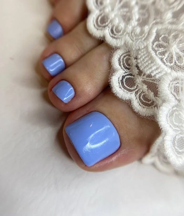 Light purple gel pedicure with high shine – soft pastel toenails in NYC pedicure studio