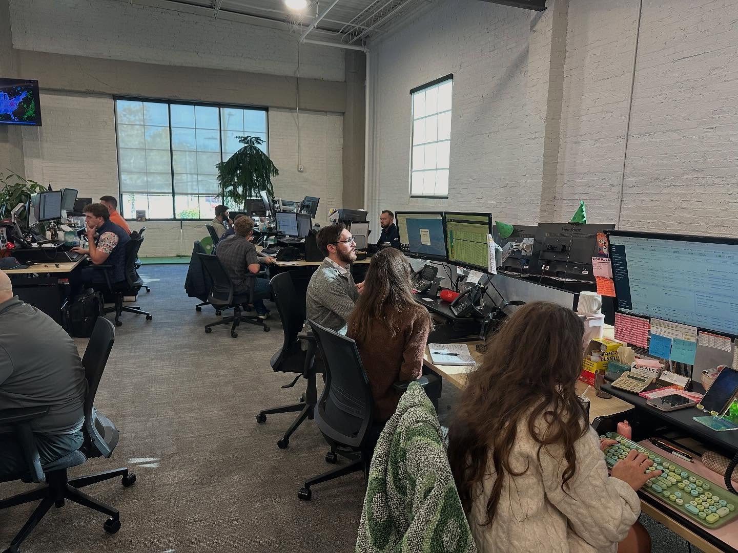 Join us for our Summer Job Shadow Days!!! tnAchieves is partnering with organizations across the state to introduce students to a variety of career fields. Students can earn community service hours while also learning more about the day to day realit