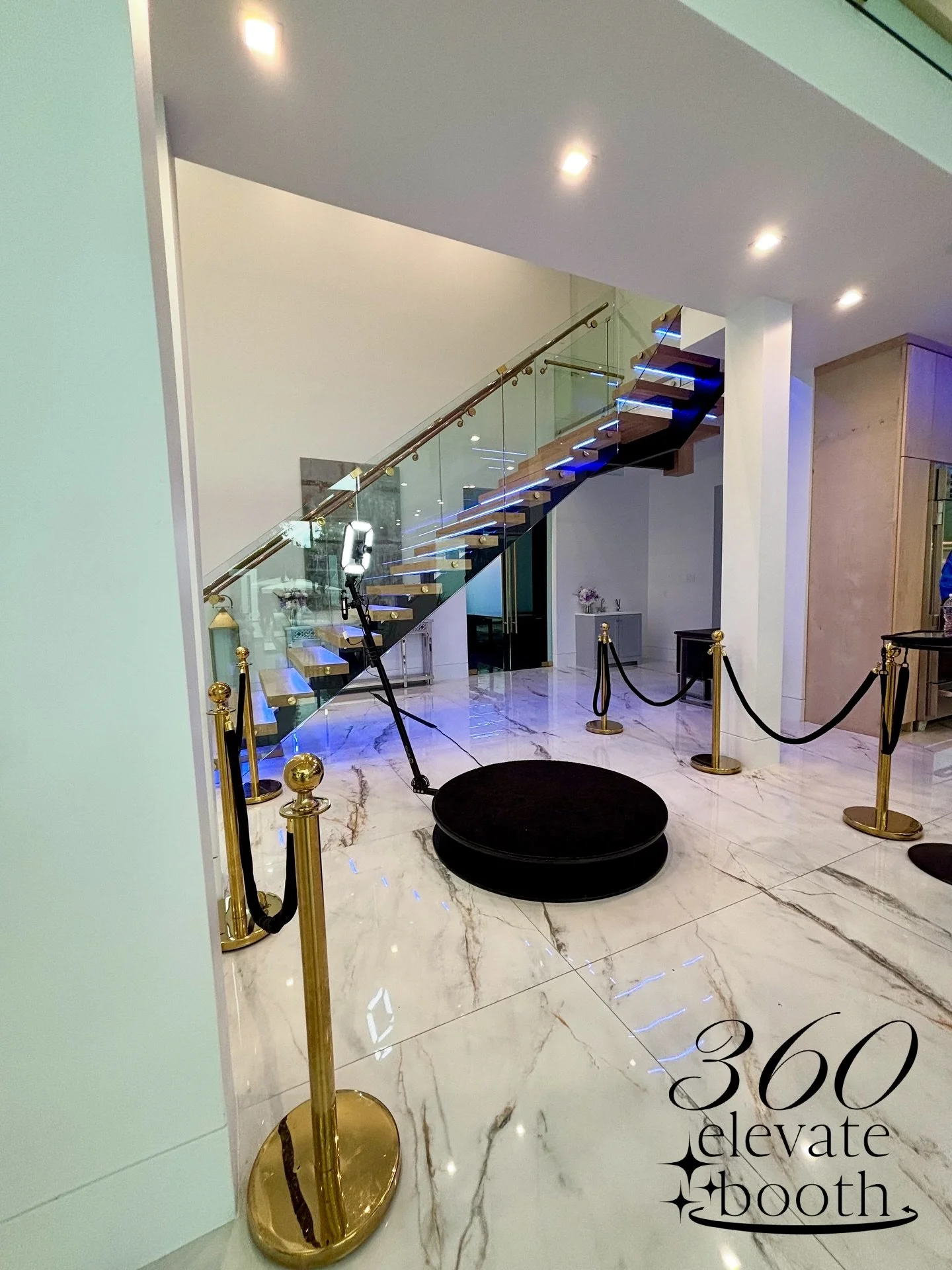 Elevate your event experience with our high quality 360 Booth this holiday season✨📸🎥
To book: www.360elevatebooths.com
💌: 360elevateevents@gmail.com 
Schedule call or text (214) 903-2196 
Or simply send us a DM🤍
&bull;
&bull;
&bull;
#360photoboot