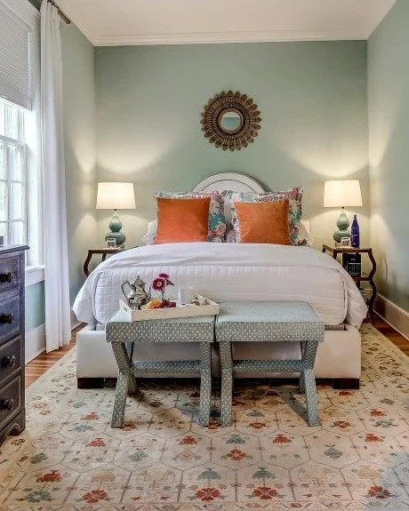 Who wouldn&rsquo;t want to curl up here this fall? 🍁✨ Our guest rooms are made for crisp mornings, lazy afternoons, and a whole lot of &ldquo;I&rsquo;m not leaving this bed just yet.&rdquo; Treat yourself to a stay at the Stagecoach Inn&mdash;you de