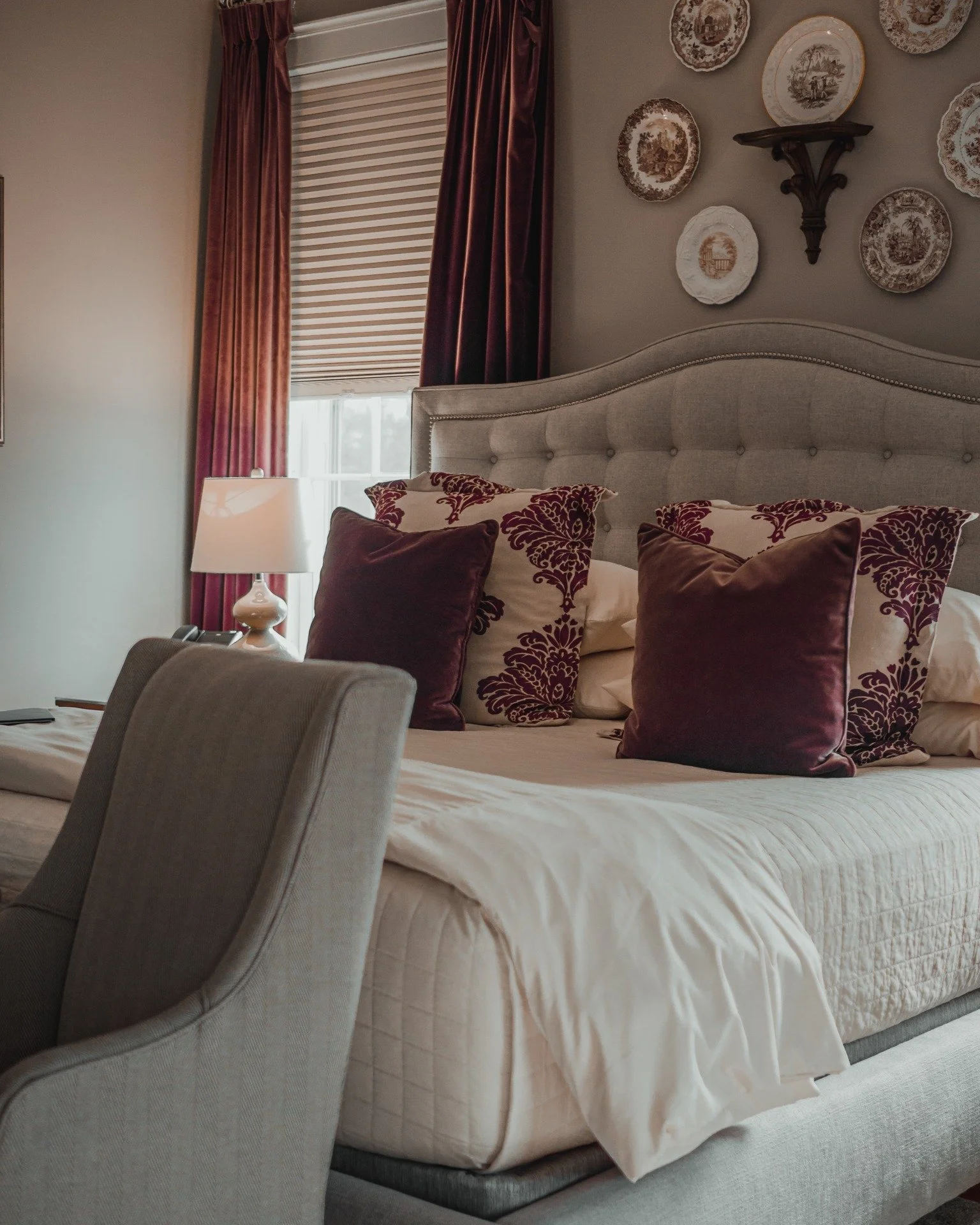 🍁 Escape to fall luxury at The Stagecoach Inn! Indulge in cozy elegance, impeccable care, and the charm of the season&mdash;only a few weekend stays remain. ✨

Reserve your getaway today online or by calling:
🌐 Link in bio
📞 (845) 294-5526

#stage