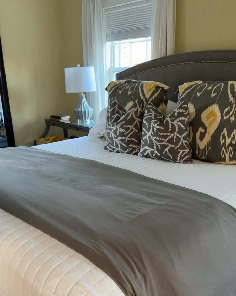 Settle into winter comfort at Stagecoach Inn, where cozy amenities and the softest sheets dreams are made of set the scene for the perfect escape. ✨❄️ Book your stay online or call us at (845) 294-5526 and get ready to relax, unwind, and sleep in.

?