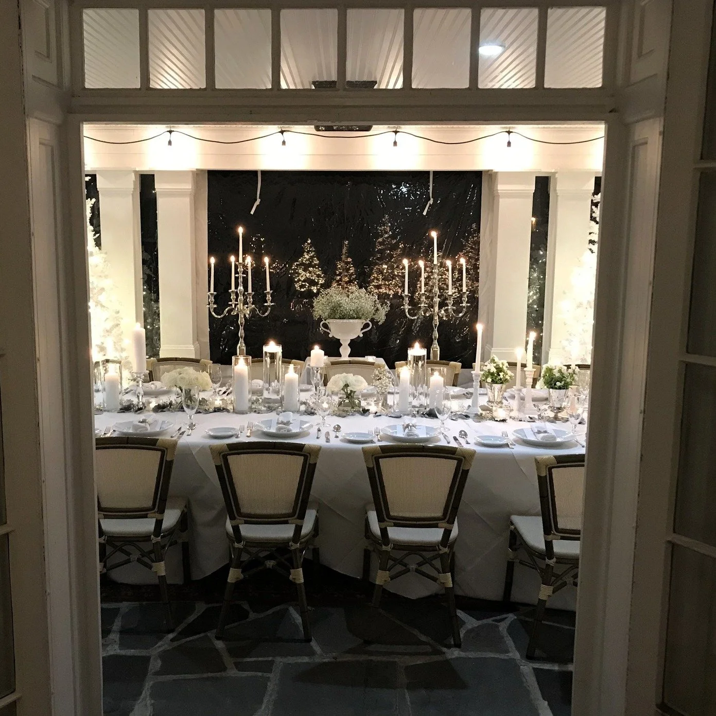 Our Stagecoach Dinner Series returns with a White Dinner on Jan 23 &amp; 24&mdash;winter-white d&eacute;cor, chic vibes, and a $75 prix fixe menu (coming soon), so wear white and make it a night out. ❄️✨ 

Join us again for Sunday Brunch on 1/25, $45