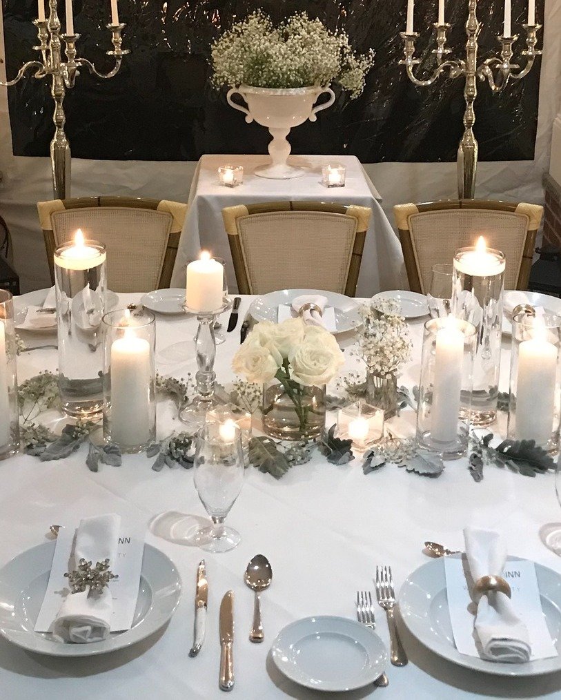 White Dinner is this Friday and Saturday from 5&ndash;9 PM&mdash;dress in white, gather your friends, and enjoy a candlelit winter evening filled with cozy, glowing vibes (menu and reservations are online). ❄️🤍 We&rsquo;ll also be open for Sunday Br