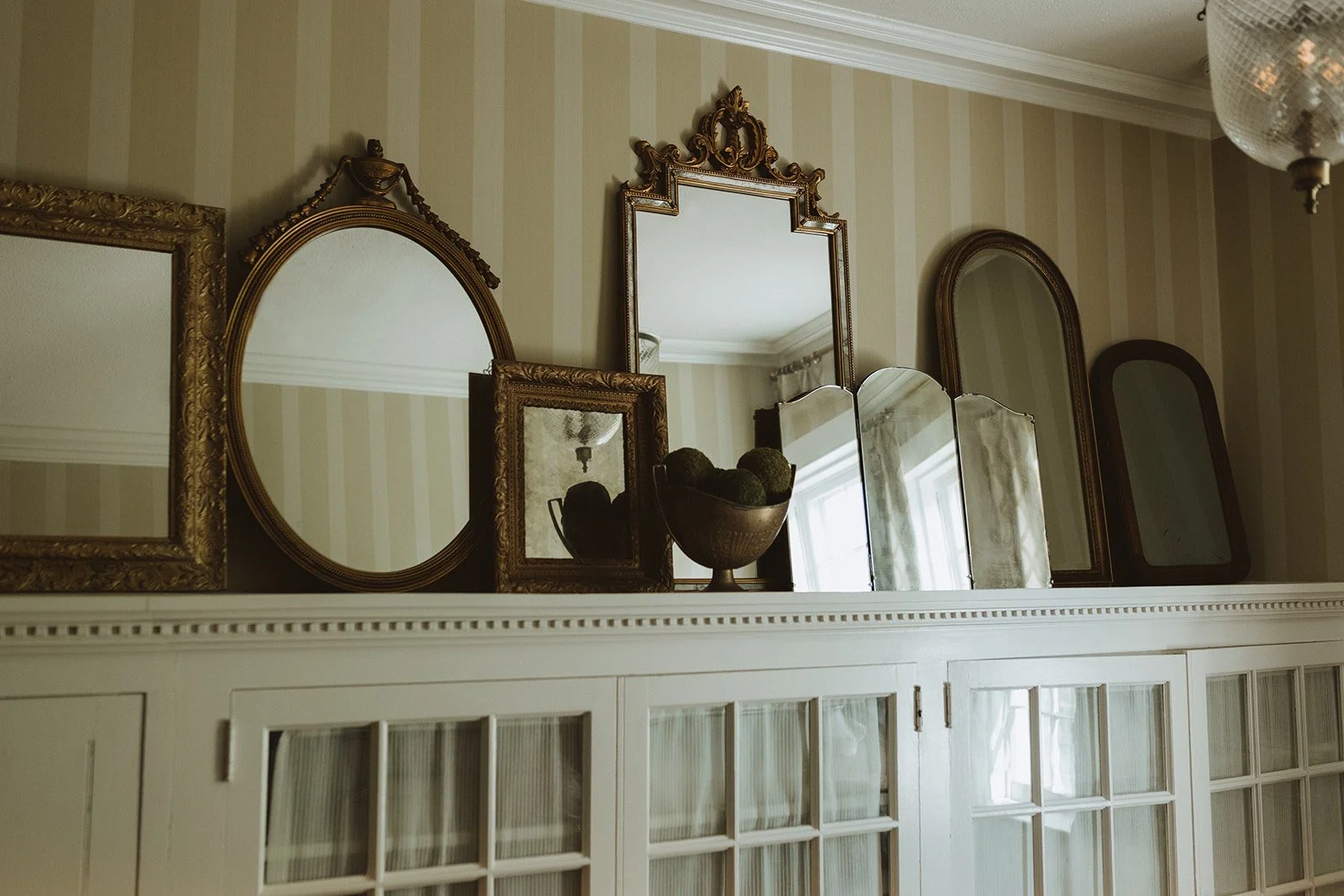 The Hudson Valley is calling. 📞

We have a LIMITED number of rooms available THIS WEEKEND at Stagecoach Inn in Goshen, NY. Think curated spaces, quiet corners, and the perfect excuse to slow down before spring arrives.

⏰ These won't last &mdash; bo