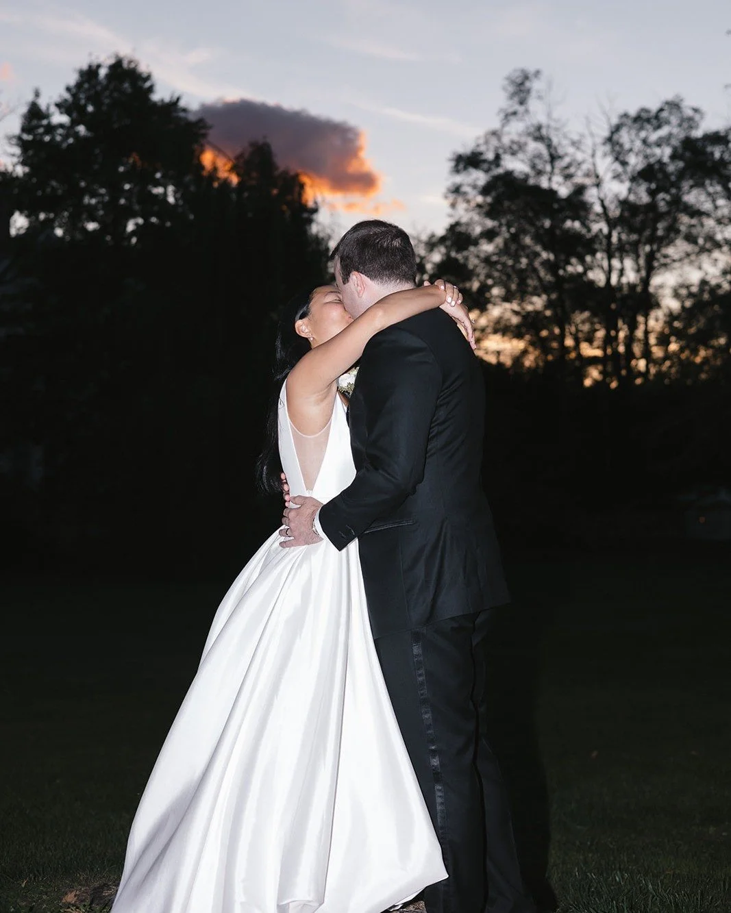 🌅 The sun sets. The world fades away. And it's just the two of you.
These are the moments that take your breath away &mdash; and at Stagecoach Inn, they happen naturally. ✨
We'd love to help you plan your perfect day on our beautiful grounds in Gosh