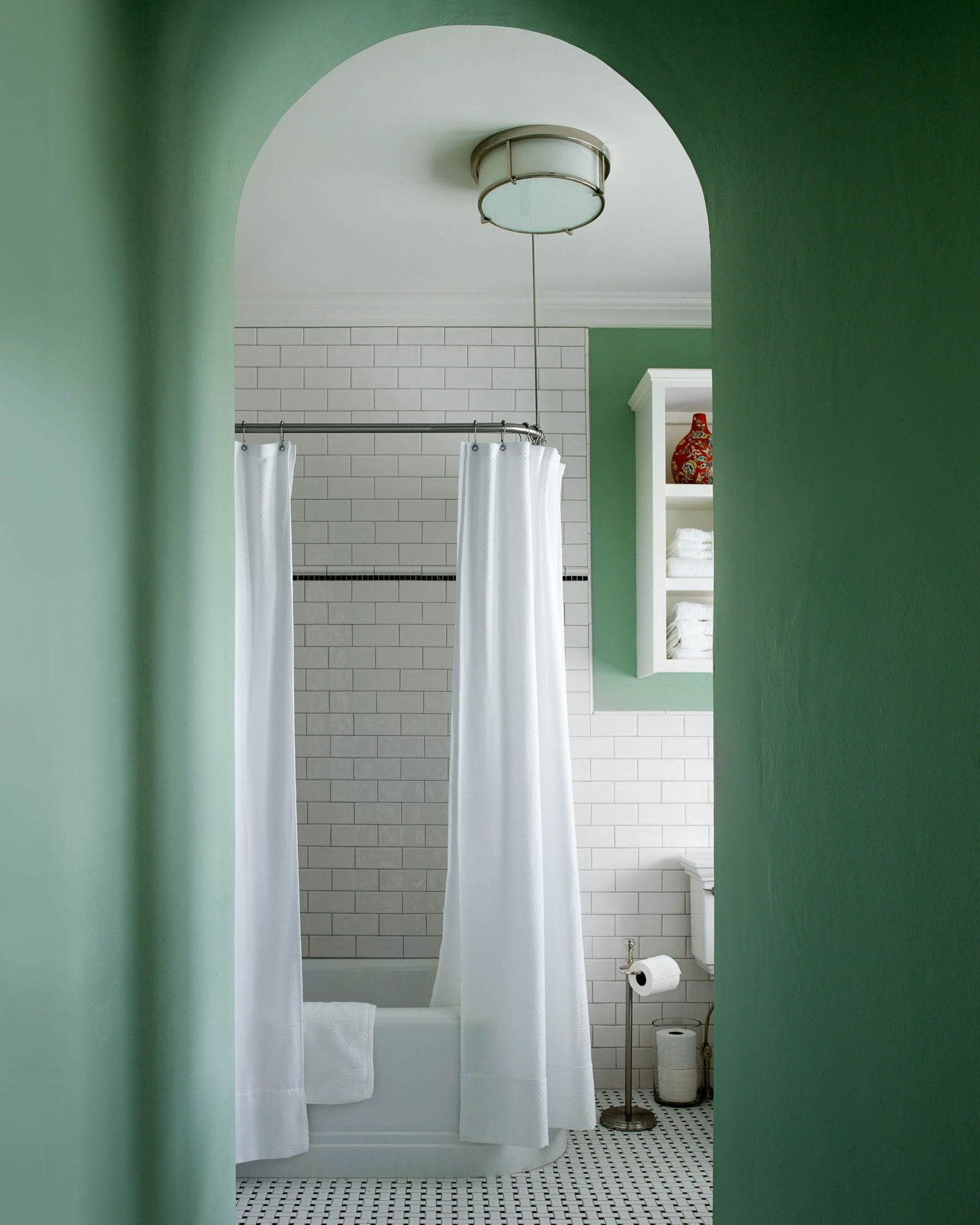 This is your sign to treat yourself. ✨

At Stagecoach Inn, every detail is designed with you in mind &mdash; beautifully appointed guest rooms, luxurious linens, and spaces that make you want to linger just a little longer.

Spring is the perfect tim