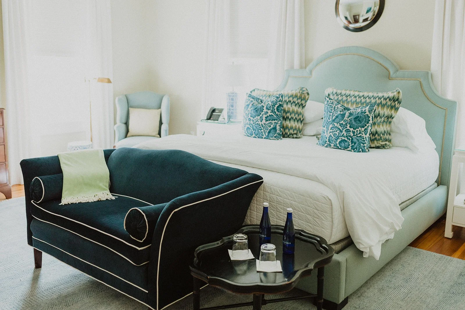 A last-minute escape, just in time for the weekend ✨🛏️ Our doors are open and we have availability&mdash;come explore the Hudson Valley at its most vibrant, then retreat to one of our beautifully designed guest rooms for a stay that feels equal part