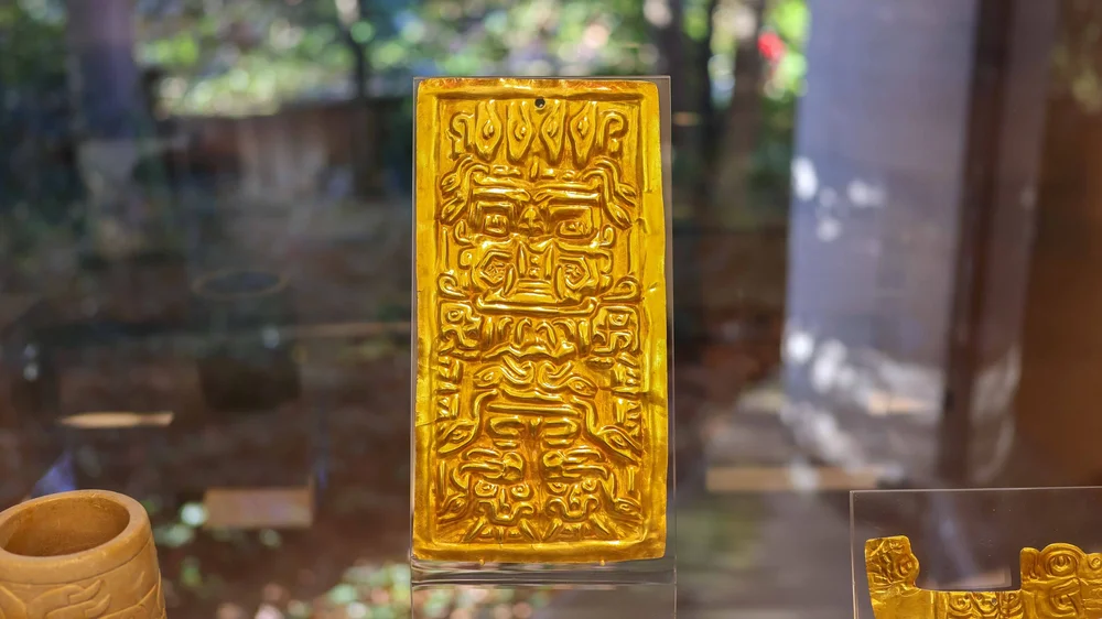 Art of Ancient Andes | Chavín, Paracas, Nazca, Moche, Wari, Chimú, Inca ...